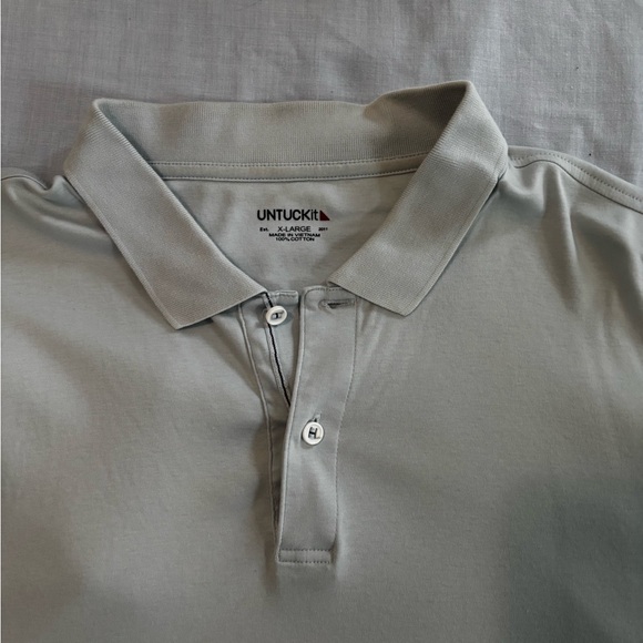 UNTUCKit Other - UNTUCKit Men's Polo Shirt in Light Gray - Short Placket Collar
